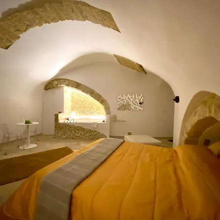 Guesthost - Number 12 Luxury Bed & Breakfast *