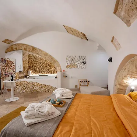 Guesthost - Number 12 Luxury Nocleg ze śniadaniem Bari