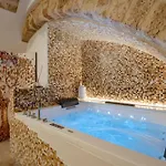 Guesthost - Number 12 Luxury 3*