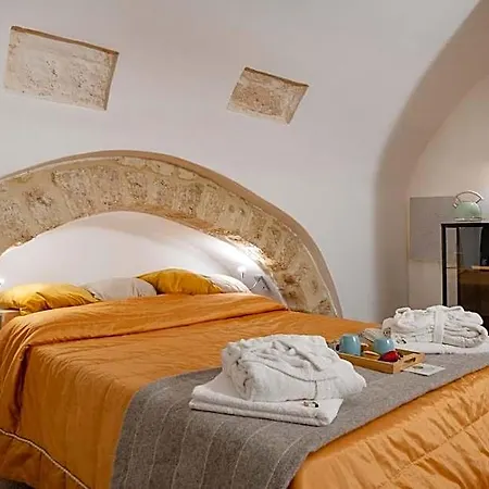 Bed & Breakfast Guesthost - Number 12 Luxury Bari